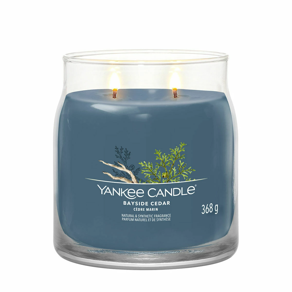 Yankee Candle Bayside Cedar Signature Medium Jar Candle 2 Yankee Candle Bayside Cedar Signature Medium Jar Candle - Image 2