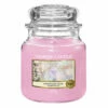 Yankee Candle Snowflake Kisses Medium Jar Candle