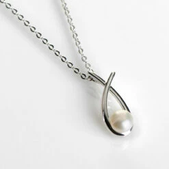 Equilibrium Silver Plated Fresh Water Pearl Kiss Necklace