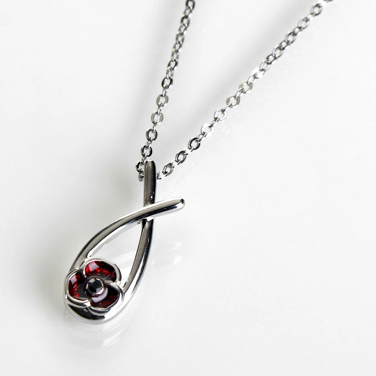 Equilibrium Kiss Poppy Necklace 1 Equilibrium Kiss Poppy Necklace