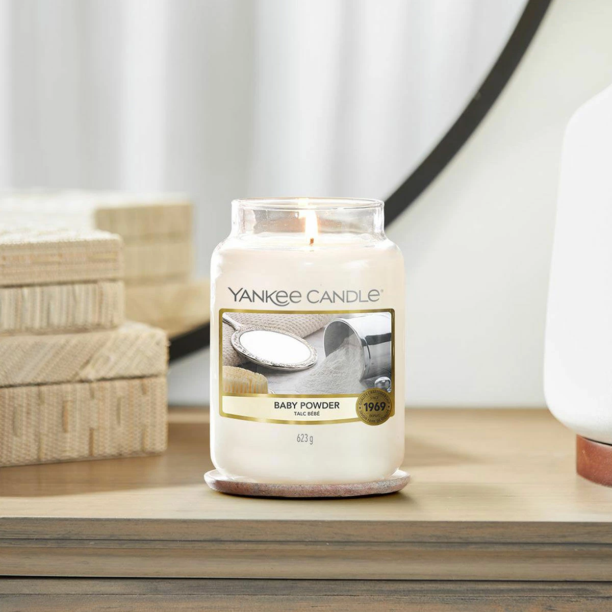 Yankee Candle Baby Powder Large Jar Candle 3 Yankee Candle Baby Powder Large Jar Candle - Image 3