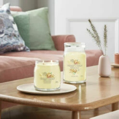 Yankee Candle Banoffee Waffle Signature Large Jar Candle 7 Yankee Candle Banoffee Waffle Signature Large Jar Candle -gifts shop banoffee waffle signature collection lifestyle 1