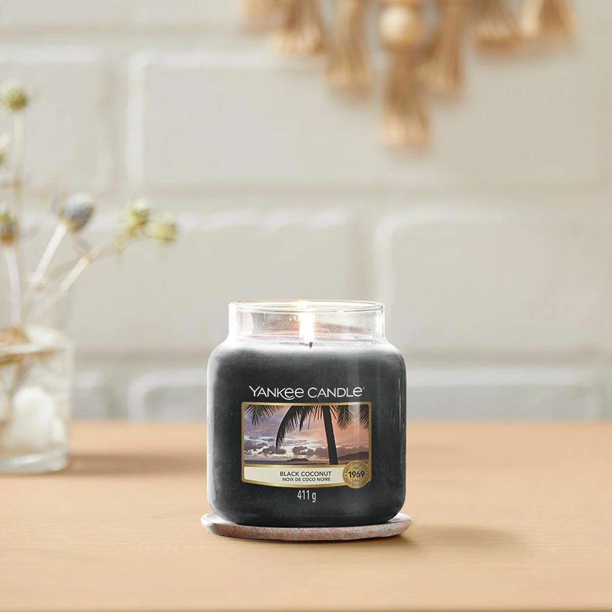 Yankee Candle Black Coconut Medium Jar Candle 2 Yankee Candle Black Coconut Medium Jar Candle - Image 2