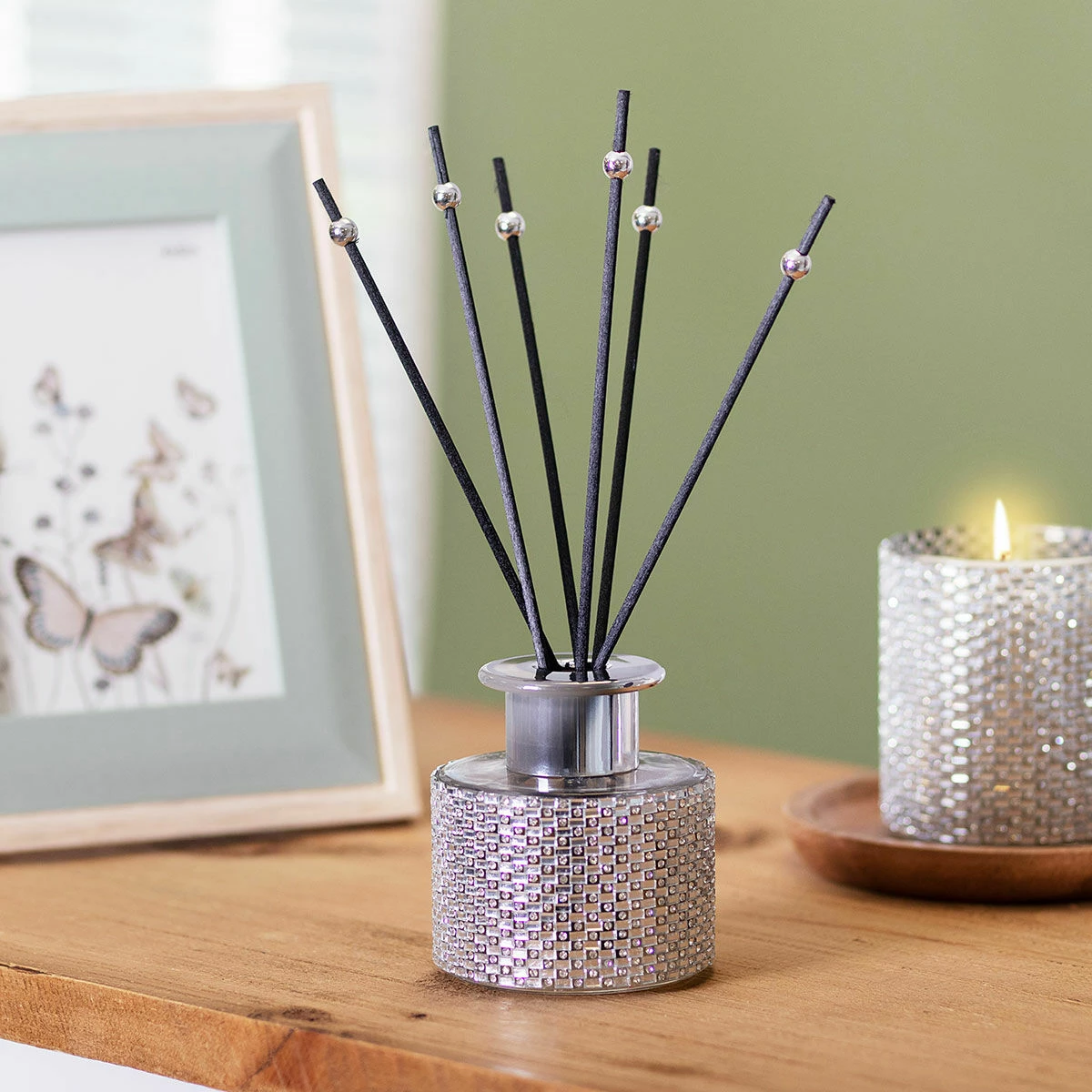 Desire Silver Diamante Pomegranate Noir 100ml Reed Diffuser 1 Desire Silver Diamante Pomegranate Noir 100ml Reed Diffuser