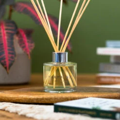Marmalade Of London Cashmere & Cocoa 100ml Reed Diffuser -gifts shop marmalade 100ml reed diffuser lifestyle 3 1