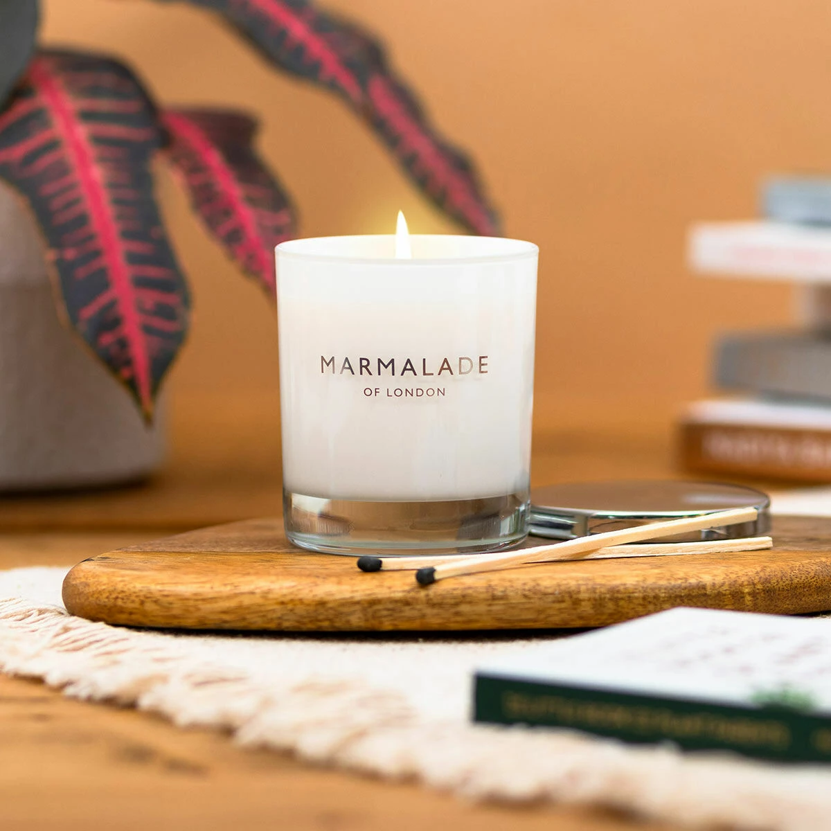 Marmalade Of London Pacific Orchid & Sea Salt 230g Luxury Glass Soy Candle 2 Marmalade Of London Pacific Orchid & Sea Salt 230g Luxury Glass Soy Candle - Image 2