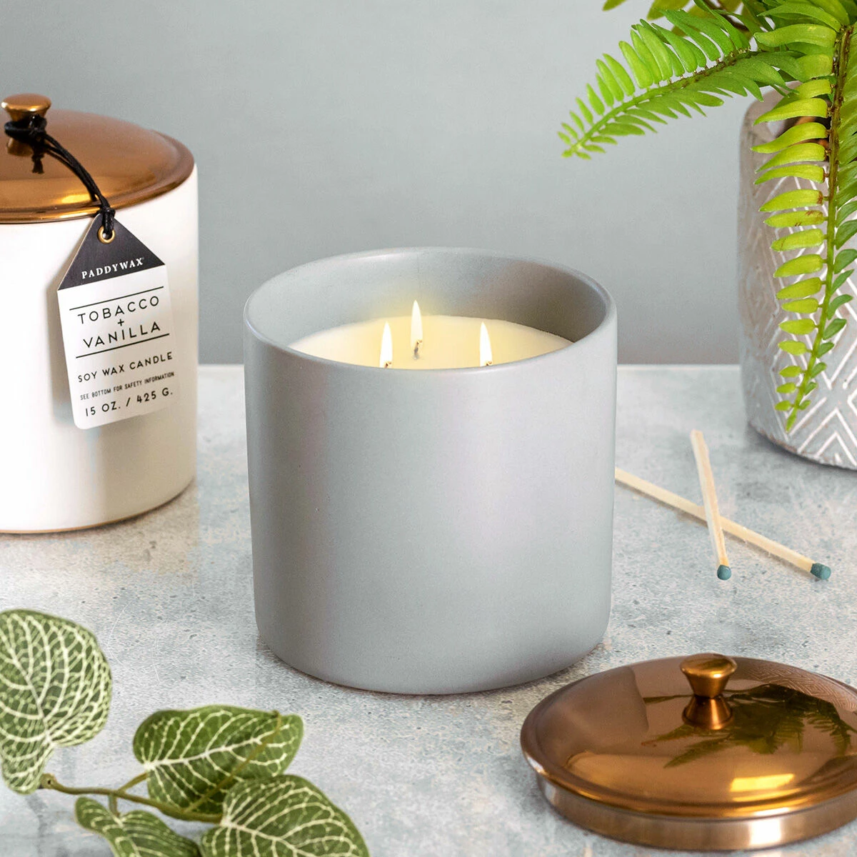 Paddywax Hygge 425g 3 Wick Vetiver & Cardamom Grey Ceramic Soy Candle 2 Paddywax Hygge 425g 3 Wick Vetiver & Cardamom Grey Ceramic Soy Candle - Image 2