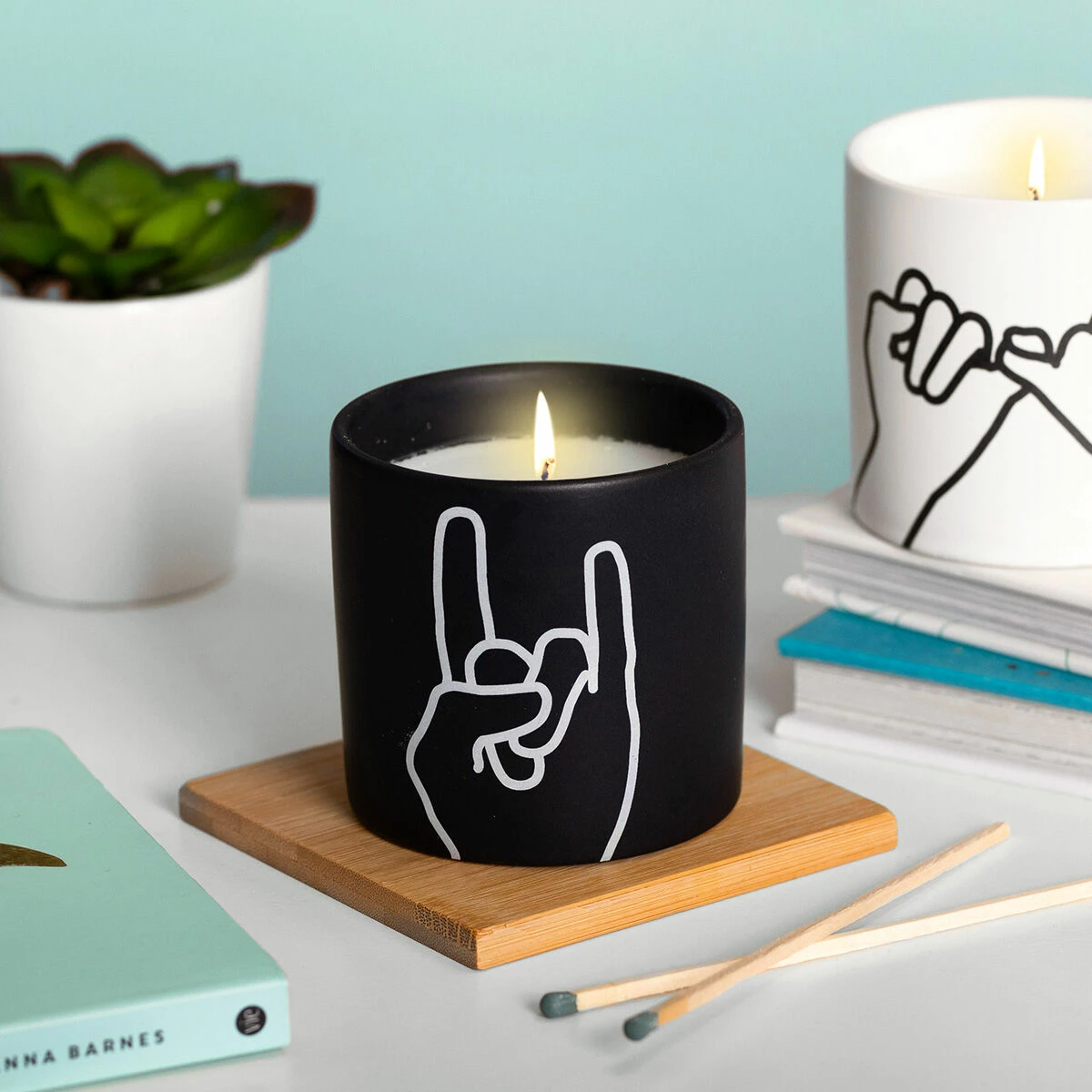 Paddywax Impressions 163g 'Rock On' Leather & Oakmoss Soy Candle 2 Paddywax Impressions 163g 'Rock On' Leather & Oakmoss Soy Candle - Image 2