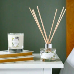 Toasted Crumpet ‘Earl Grey And Sweet Hydrangea’ Reed Diffuser -gifts shop rd25 toasted crumpet earl grey sweet hydrangea reed diffuser 2