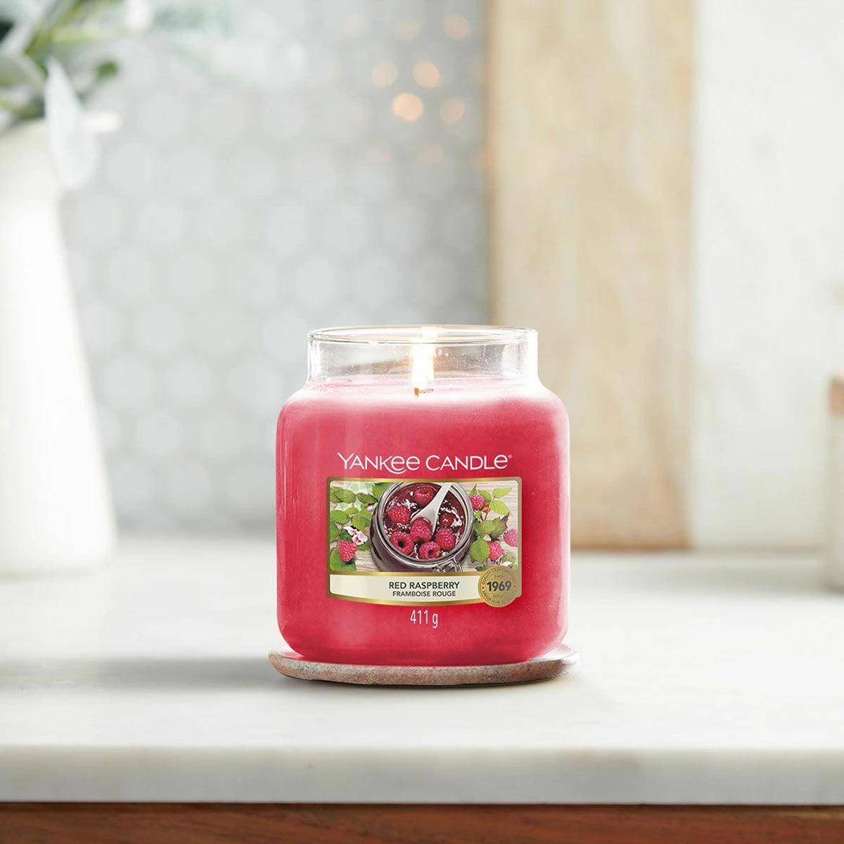 Yankee Candle Red Raspberry Medium Jar Candle 3 Yankee Candle Red Raspberry Medium Jar Candle - Image 3
