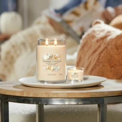Yankee Candle Soft Wool & Amber Signature Large Jar Candle -gifts shop soft wool amber signature collection lifestyle 1 1