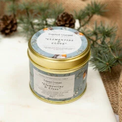 Toasted Crumpet ‘Clementine & Clove’ Robin & Eucalyptus Christmas Tin Candle -gifts shop tc19 toasted crumpet clementine clove robin eucalyptus christmas tin candle 2
