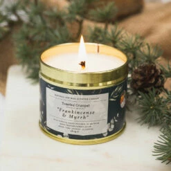 Toasted Crumpet ‘Frankincense & Myrrh’ Robin & Eucalyptus Christmas Tin Candle -gifts shop tc20 toasted crumpet frankincense myrrh robin eucalyptus christmas tin candle 1