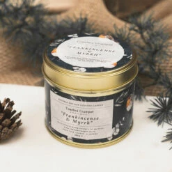 Toasted Crumpet ‘Frankincense & Myrrh’ Robin & Eucalyptus Christmas Tin Candle -gifts shop tc20 toasted crumpet frankincense myrrh robin eucalyptus christmas tin candle 2