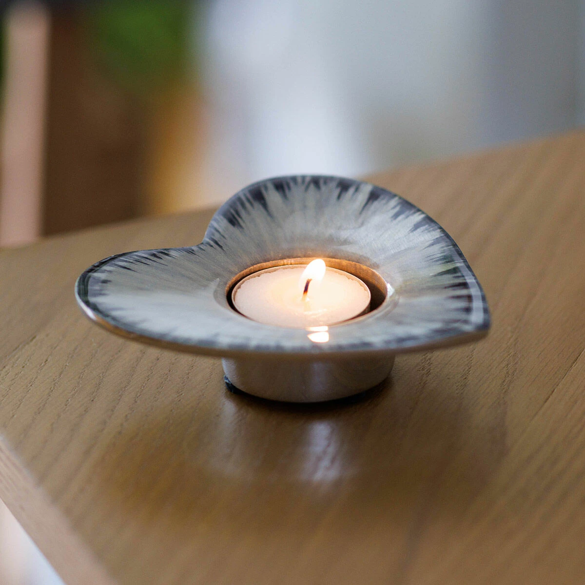 Tilnar Art Azeti Brushed Silver Heart Tealight Holder 4 Tilnar Art Azeti Brushed Silver Heart Tealight Holder - Image 4