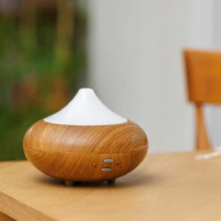 Aroma Home Harmony USB Colour Changing Ultrasonic Diffuser -gifts shop upper canada aroma home dif 20 001 harmony usb diffuser lifestyle2