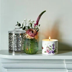 Botanic Garden Sweet Pea Ceramic Candle -gifts shop wax lyrical bg0103 botanic garden sweet pea ceramic candle ls