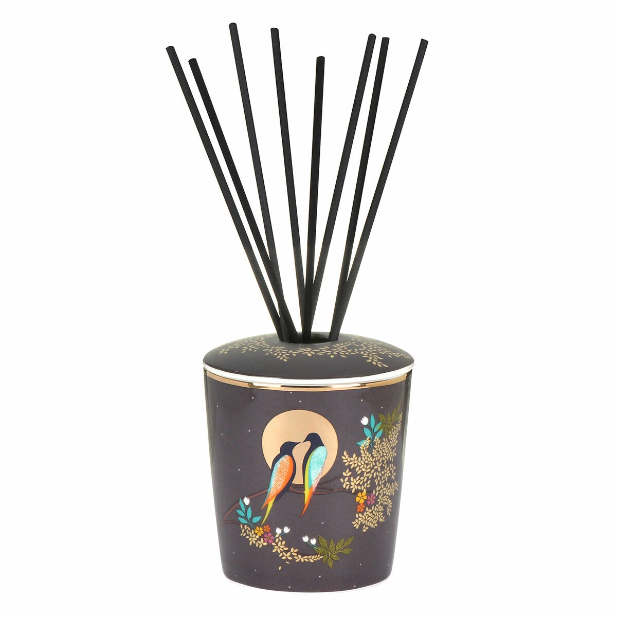 Sara Miller Chelsea Grey Geranium, Patchouli And Vetivert 200ml Reed Diffuser 2 Sara Miller Chelsea Grey Geranium, Patchouli And Vetivert 200ml Reed Diffuser - Image 2