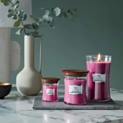 WoodWick Wild Berry & Beets Large Hourglass Candle 6 WoodWick Wild Berry & Beets Large Hourglass Candle -gifts shop wild berries and beets 2