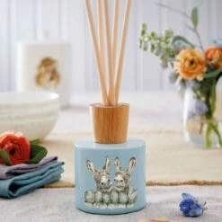 Wrendale ‘Hee Haw’ Meadow Donkey Reed Diffuser -gifts shop wr2103 wrendale hee haw meadow donkey reed diffuser 01ls