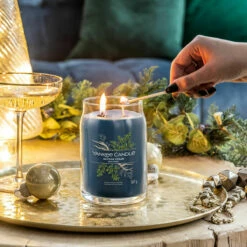 Yankee Candle Bayside Cedar Signature Large Jar Candle -gifts shop yankee candle 1629980e bayside cedar signature large jar candle lifestyle 3