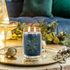 Yankee Candle Bayside Cedar Signature Large Jar Candle -gifts shop yankee candle 1629980e bayside cedar signature large jar candle lifestyle 4