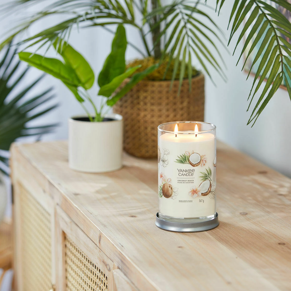 Yankee Candle Coconut Beach Signature Large Tumbler Candle 3 Yankee Candle Coconut Beach Signature Large Tumbler Candle - Image 3