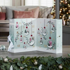 Yankee Candle Snow Globe Wonderland Advent Calendar Book 8 Yankee Candle Snow Globe Wonderland Advent Calendar Book -gifts shop yankee candle 1716520e advent book lifestyle