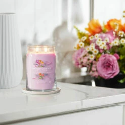 Yankee Candle Hand Tied Blooms Signature Large Jar Candle -gifts shop yankee candle 1734800e hand tied blooms signature large jar candle lifestyle 4