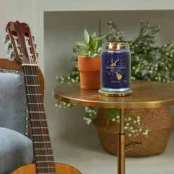 Yankee Candle Twilight Tunes Signature Large Jar Candle -gifts shop yankee candle 1734812e twilight tunes signature large jar candle lifestyle 1