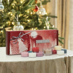 Yankee Candle Holiday Bright Lights Ten Tealight And Holder Gift Set -gifts shop yankee candle 1738646e holiday bright lights ten tealight and holder gift set lifestyle 1