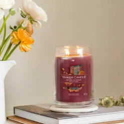 Yankee Candle Autumn Daydream Signature Large Jar Candle 7 Yankee Candle Autumn Daydream Signature Large Jar Candle -gifts shop yankee candle 1743378e autumn daydream signature large jar candle lifestyle 1