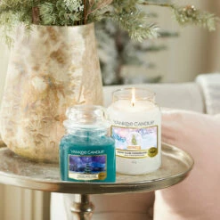 Yankee Candle Snow Globe Wonderland Large Jar Candle -gifts shop yankee candle christmas 22 large medium duo lifestyle 1