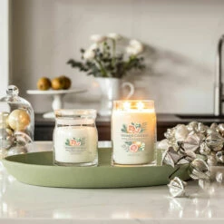 Yankee Candle White Spruce & Grapefruit Signature Large Jar Candle -gifts shop yankee candle white spruce grapefruit signature large medium jar lifestyle