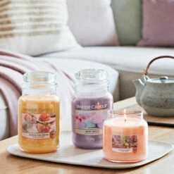 Yankee Candle Tranquil Garden Medium Jar Candle -gifts shop yankee ss22 q2 2